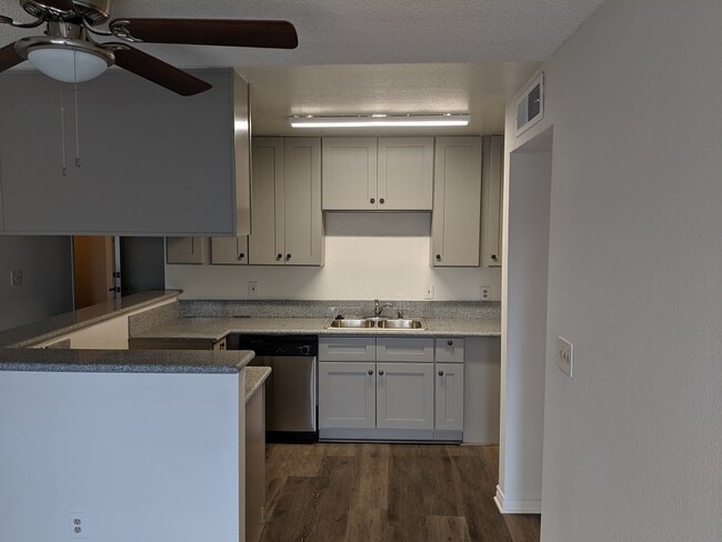 Building Photo - 1809 Berendo N St