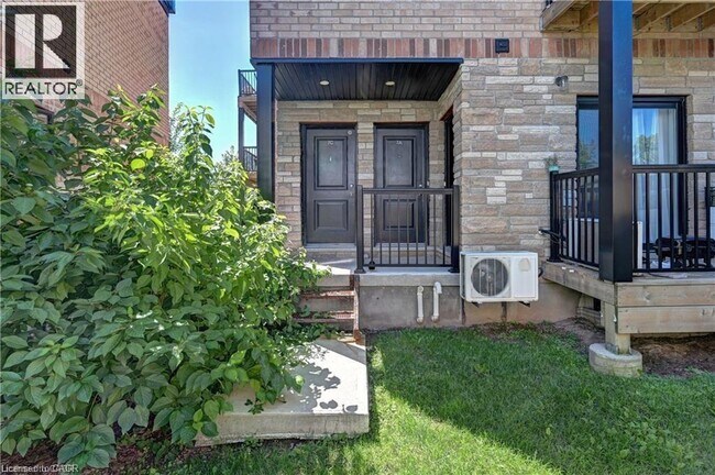 Building Photo - 164 Heiman St