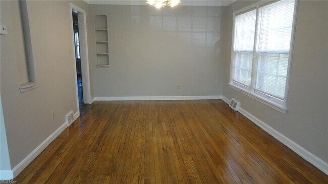 Foto del edificio - 4097 Okalona Rd