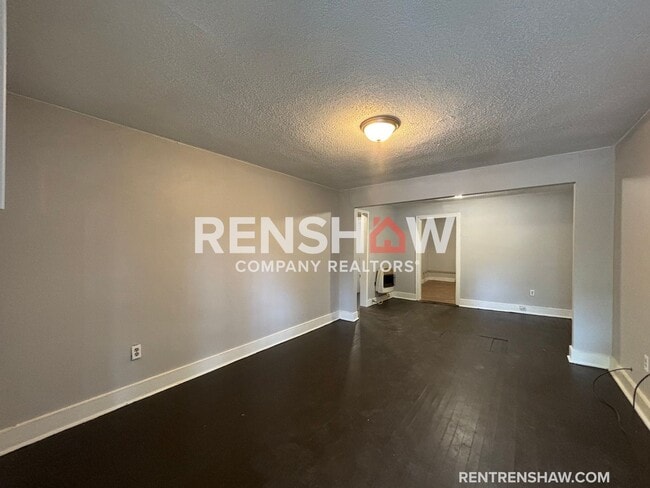 Building Photo - Text the Leasing Team at 901-820-4367 to S...