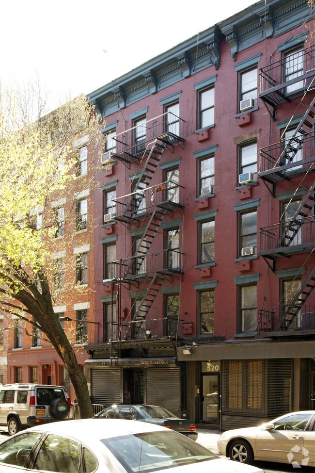 Primary Photo - 520 East 6th Street