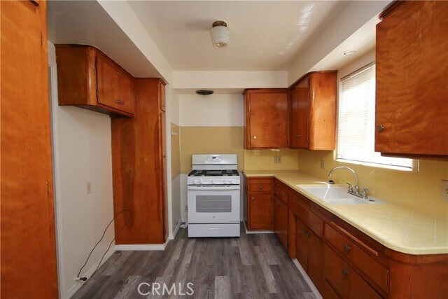 Foto del edificio - 822 N Santa Anita Ave