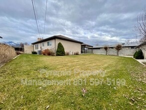 Building Photo - 8282 S Harrison Cir