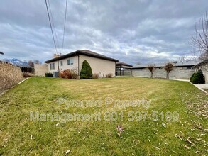 Building Photo - 8296 S Harrison Cir