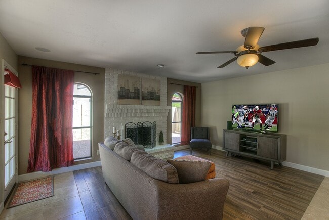 Building Photo - McCormick Ranch Furnished Santa Barbara St...
