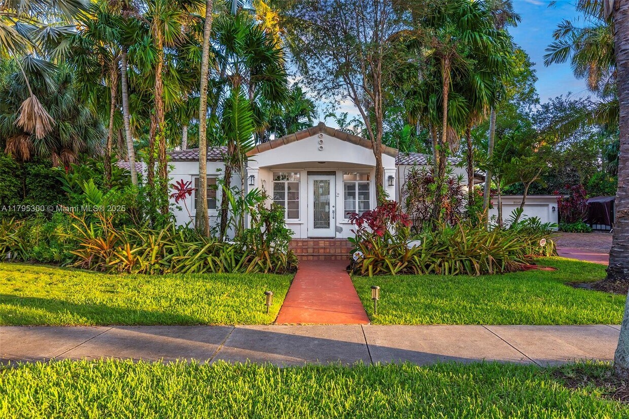 Foto principal - 1214 Tyler St