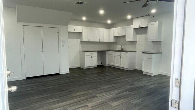 Foto del edificio - ? Elegant 3-Bed Houston Home with Driveway ?