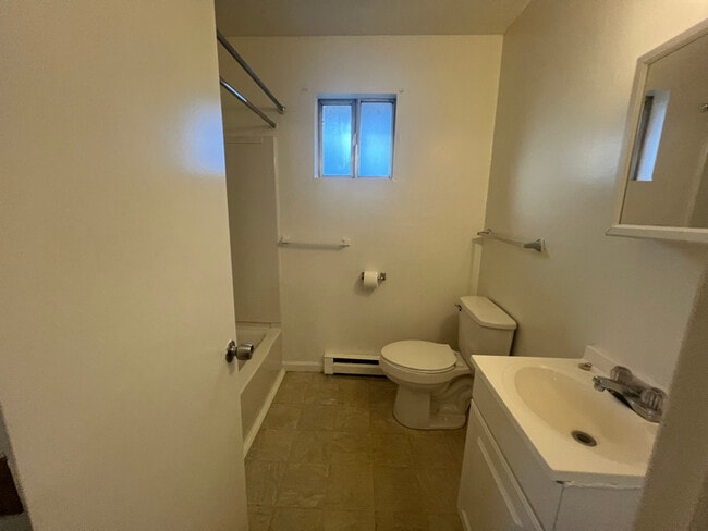 Foto del edificio - 1416 Moorman Ave NW