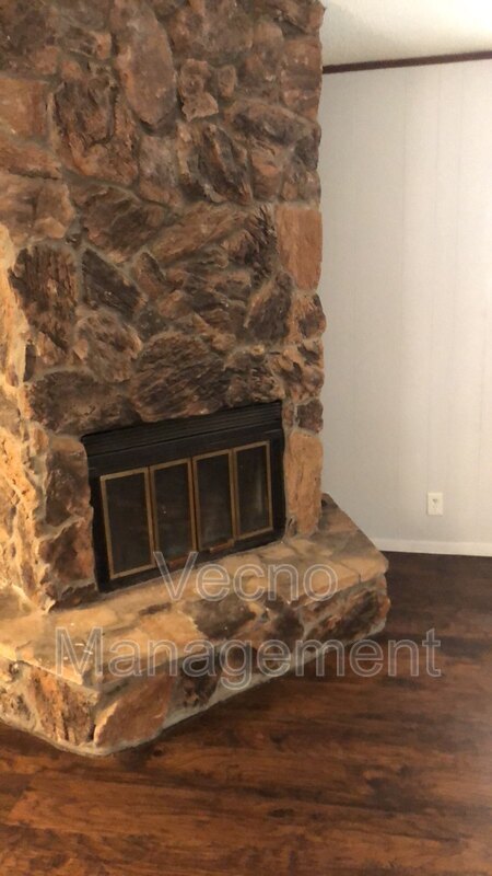 Building Photo - 201 S Preston Rd