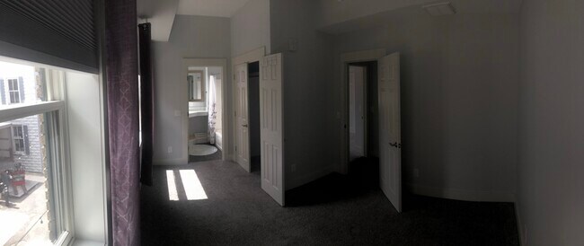 Foto del edificio - 217 Bridge Street, Unit E