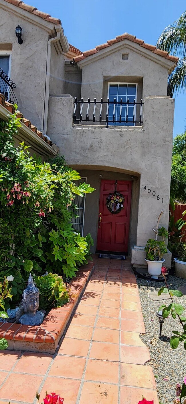 Building Photo - 40061 White Leaf Ln