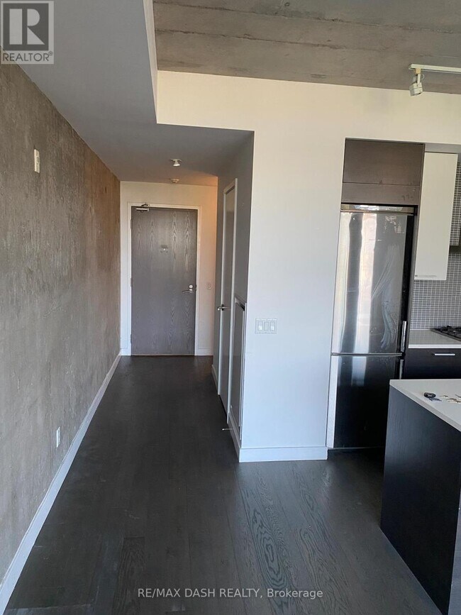 Photo du bâtiment - 90 Broadview Ave