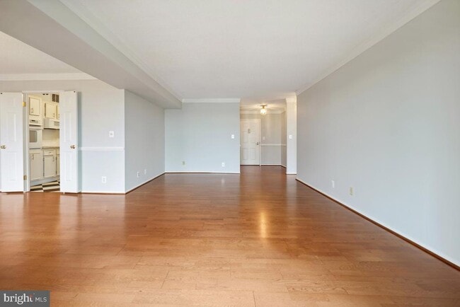 Building Photo - 5902 Mt Eagle Dr