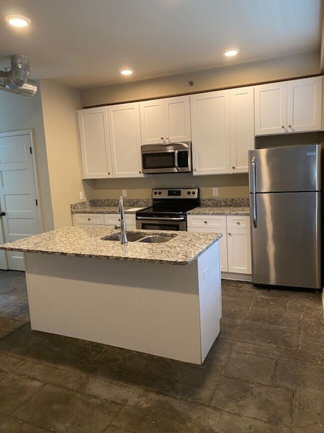 Foto del edificio - 813 14th Ct