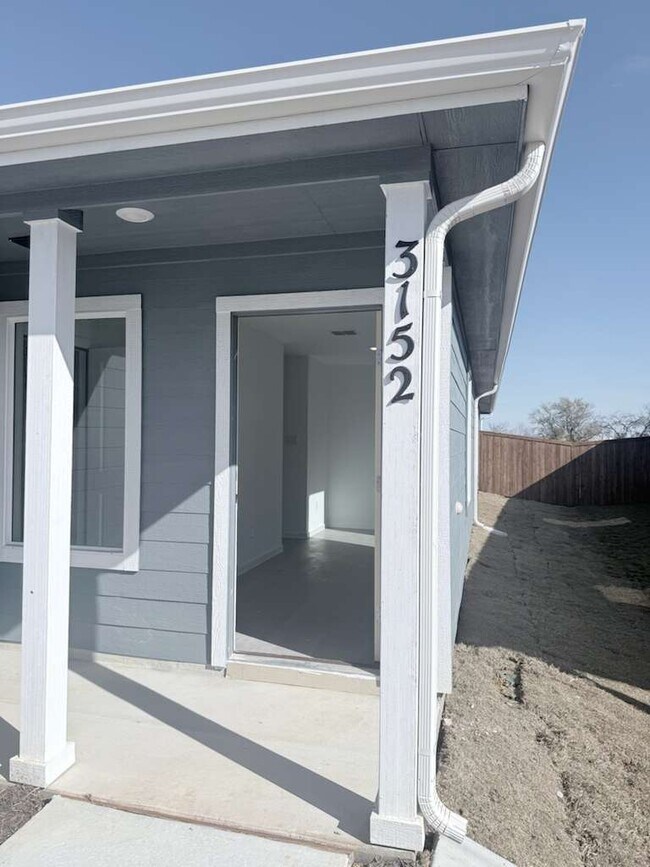 Building Photo - 3152 Burmese St