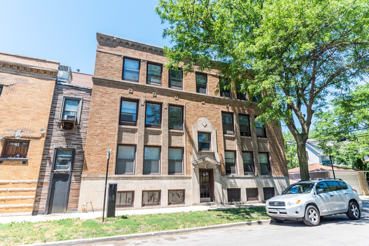 Primary Photo - 4010 N Wolcott Ave