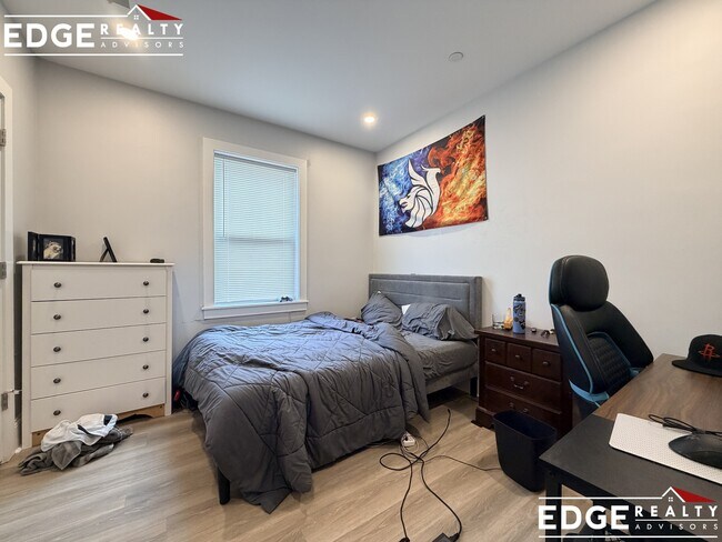 Foto del edificio - 80 N Beacon St