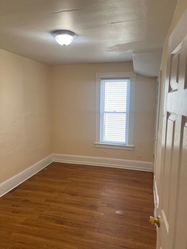 Building Photo - 2215n41j
