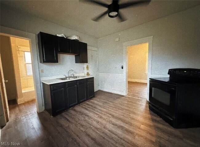 Building Photo - 12106 Forest Ave