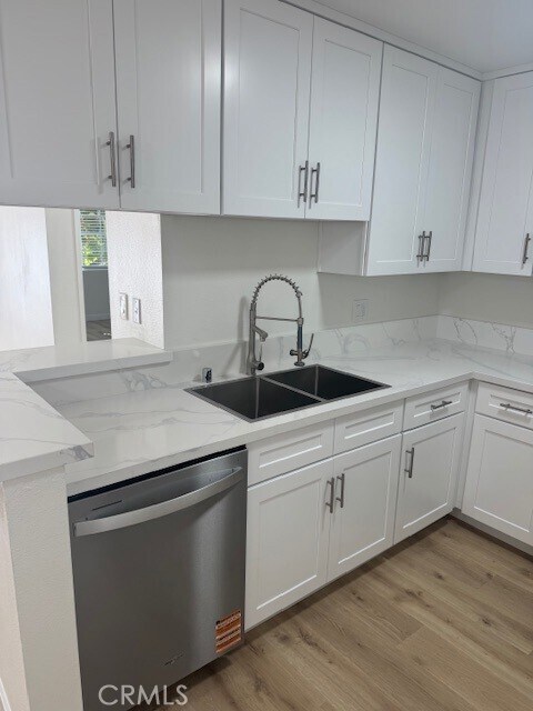 Foto principal - 1616 S Barrington Ave