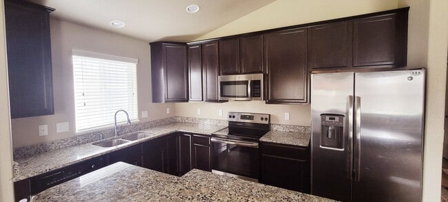 Building Photo - 4 Bed 3 Bath 3 Car Garage for Rent in Lorson Ranch!!