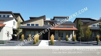 Building Photo - 2996 N LeBlanc Way