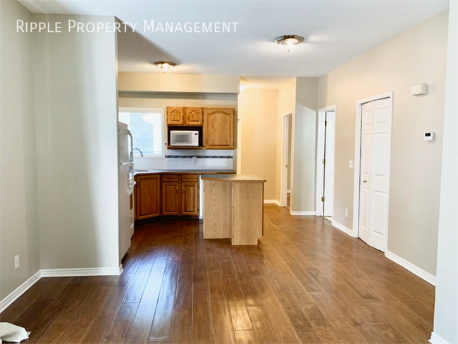 Photo du bâtiment - 50% OFF YOUR FIRST MONTHS RENT! AMAZING 2 ...