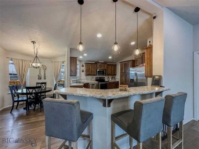 Foto del edificio - 603 Meadow Cir
