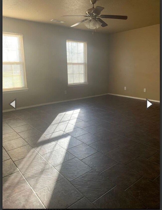 Foto del edificio - Wonderful Two Bedroom in Elkins AR! Right ...