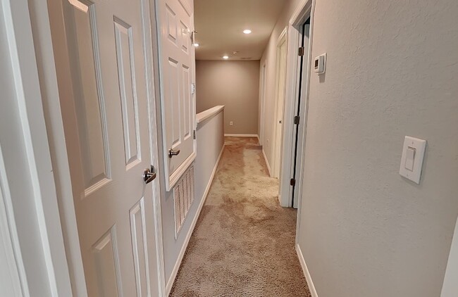 Building Photo - 3070 Fieldwood Cir