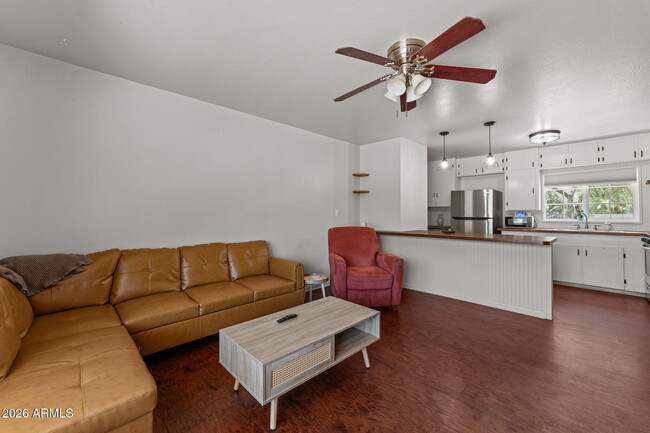 Building Photo - 209 Sylvan Rd