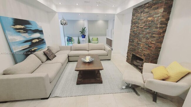 Photo - 1723 Jefferson St House