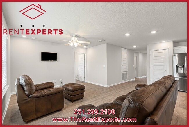 Building Photo - 2599 Cedarwood St