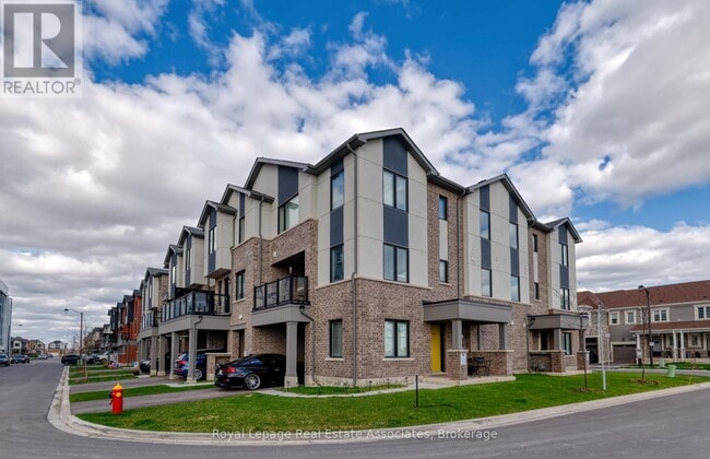 Building Photo - 488 Bellflower Ct.