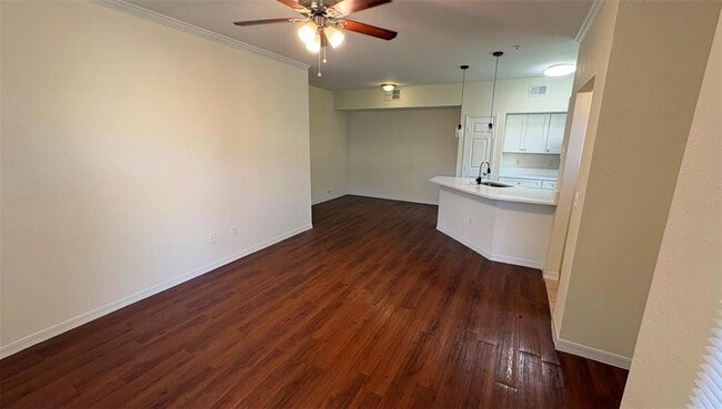 Foto del edificio - 6348 Raleigh St