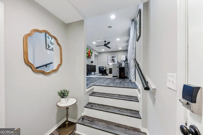 Foto del edificio - 3715 Clearwater Dr