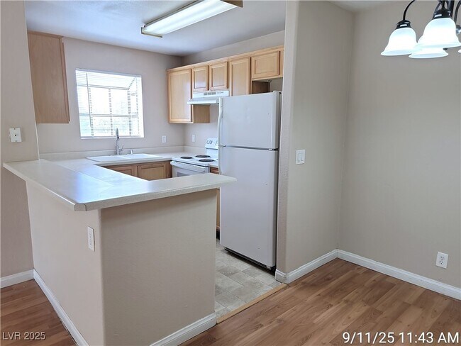 Foto del edificio - 2984 Juniper Hills Blvd