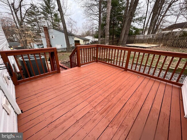 Building Photo - 2 Rosewood St