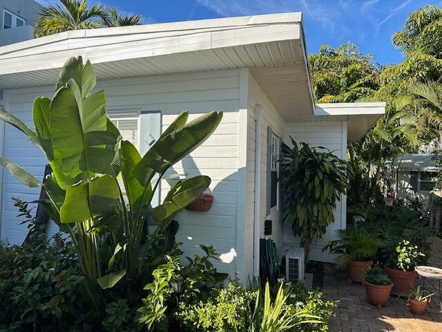 Foto del edificio - 811 NE 3rd St