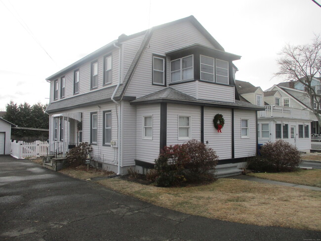 Foto del edificio - 16 Neptune Ave