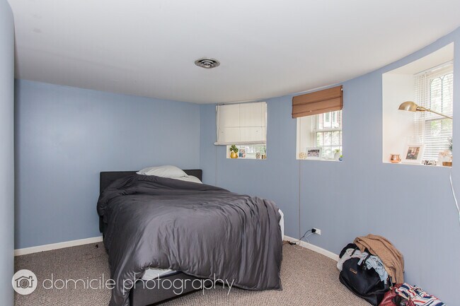 Foto del edificio - 1301 N Hoyne Ave