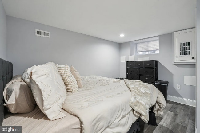 Foto del edificio - 407 N Lakewood Ave