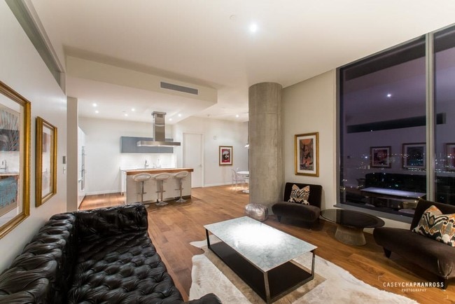 Building Photo - 210 Lavaca St