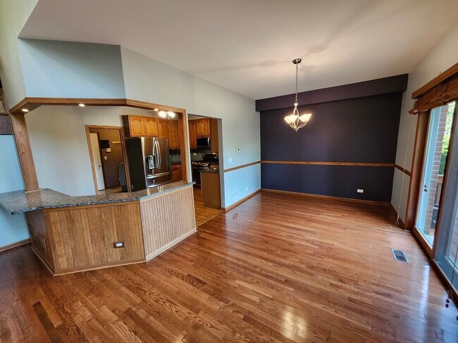 Building Photo - 5408 Stacy Ct