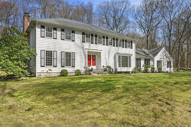 Building Photo - 60 Squires Ln