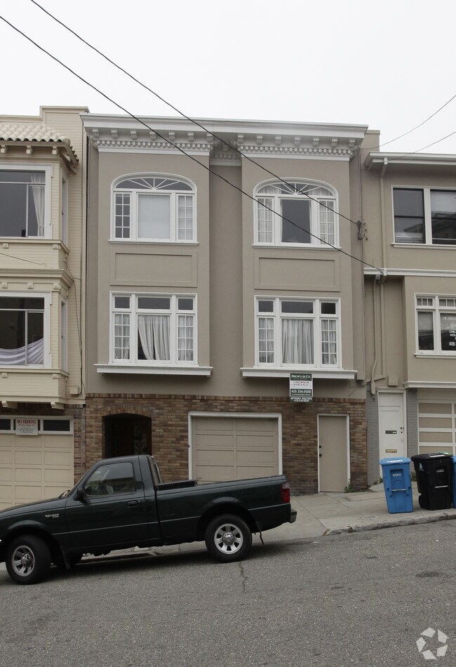 Building Photo - 2728 Gough St
