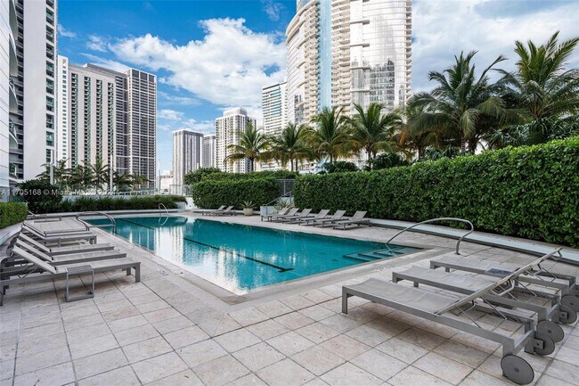 Foto del edificio - 900 Biscayne Blvd