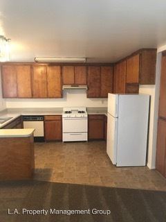 Primary Photo - 711 W Queen St