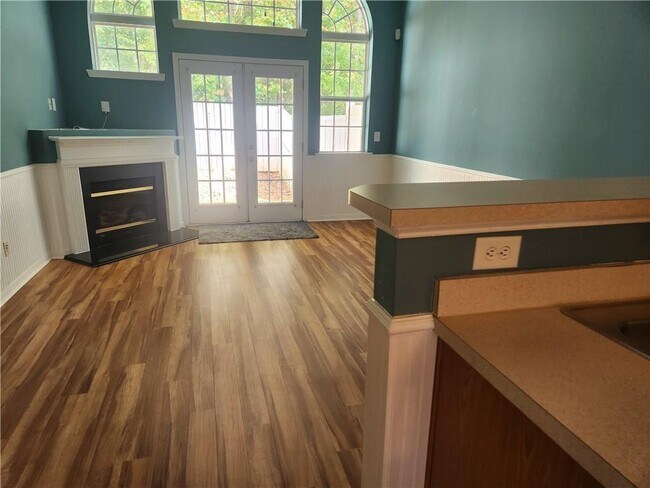 Foto del edificio - 2730 Pierce Brennen Ct NE