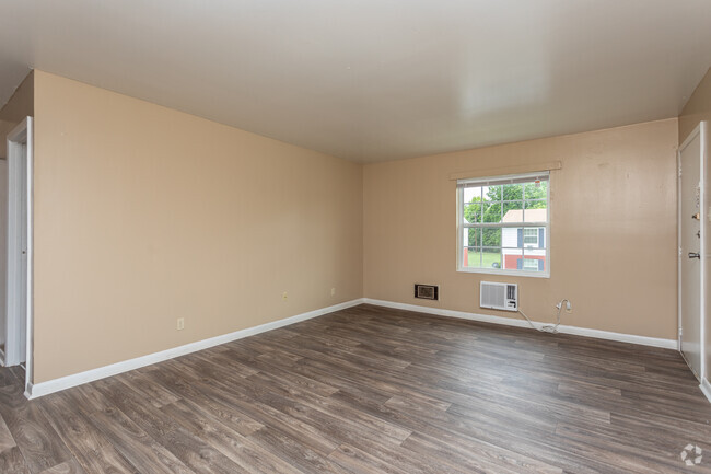 1BR, 1BA - 800 SF - Macon Reserve